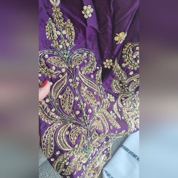 Hindu  suit skirt and blouse - Picture 7 of 10